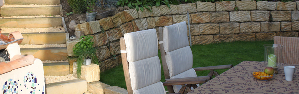 Sandstein Bruchsteine, Mauersteine, Blockstufen, Randsteine, Mauerabdeckung, Verblender, Pflastersteine, Natursteine, Sandsteinplatten, getrommelt