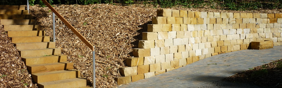 Sandstein Bruchsteine, Mauersteine, Blockstufen, Randsteine, Mauerabdeckung, Verblender, Pflastersteine, Natursteine, Sandsteinplatten, getrommelt